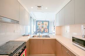 YOGI - Fabulous 2BR Apt Downtown