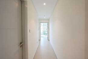 YOGI - Fabulous 2BR Apt Downtown