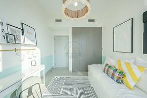 YOGI - Fabulous 2BR Apt Downtown