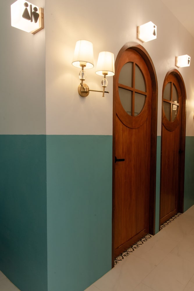 Bania Boutique House