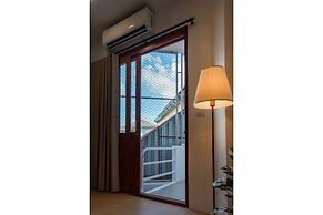Bania Boutique House