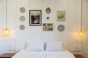 Bania Boutique House