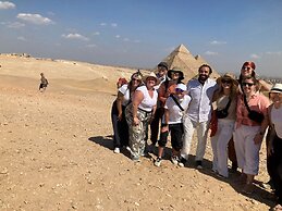 H10 Pyramids View