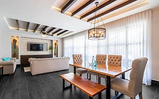 Bright full furnished 2 bedrooms