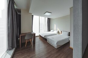 Brown Suites Hotel Sinchon Central