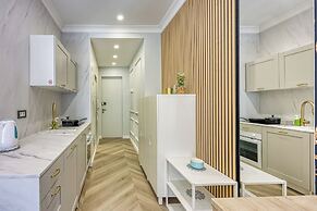Boutique Downtown Studio with Balcony  1