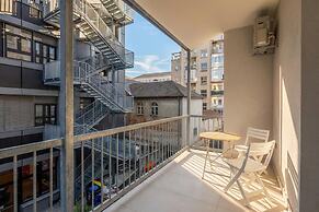 Boutique Downtown Studio with Balcony  1
