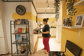 Locomo Hostel Express - Stay Work Eat
