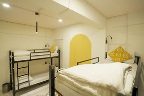 Locomo Hostel Express - Stay Work Eat