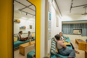 Locomo Hostel Express - Stay Work Eat