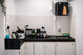 Locomo Hostel Express - Stay Work Eat