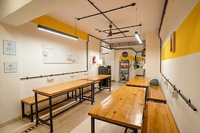 Locomo Hostel Express - Stay Work Eat