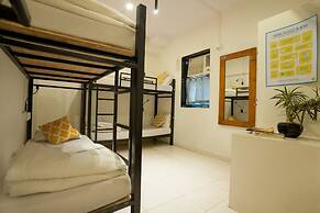 Locomo Hostel Express - Stay Work Eat