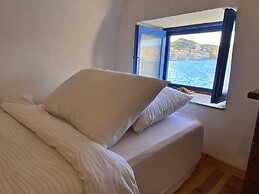 Pitini 2 - Seafront - Harbour view