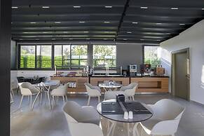 IRENIC HOTEL