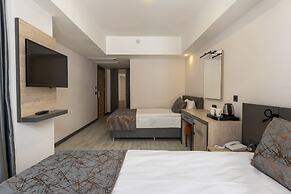 IRENIC HOTEL