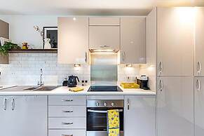 Spacious and Trendy Shoreditch Flat