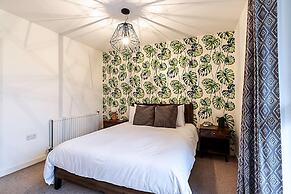 Spacious and Trendy Shoreditch Flat