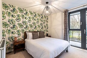 Spacious and Trendy Shoreditch Flat
