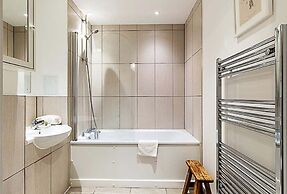 Spacious and Trendy Shoreditch Flat