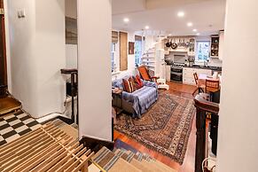 Character Cottage In Historic Hampstead