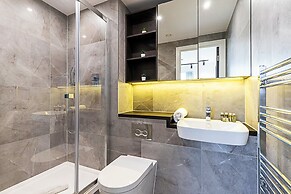 Modern North Acton Flat With City View