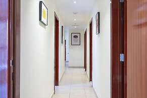 Modern Three Bed Apartment Parking Pool