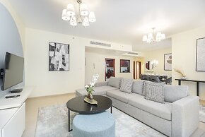 Modern Three Bed Apartment Parking Pool