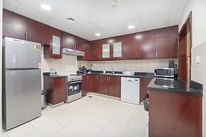 Modern Three Bed Apartment Parking Pool