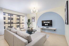 Modern Three Bed Apartment Parking Pool