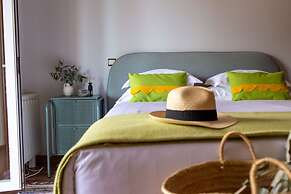 AR Country House