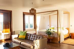 AR Country House