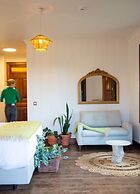 AR Country House