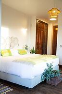 AR Country House