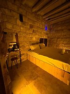 Crassula Cave Hotel