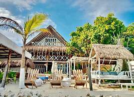 Mira Mira Beach