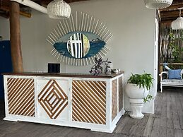 Mira Mira Beach
