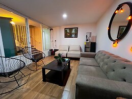 Discover Condesa