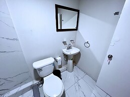 Discover Condesa