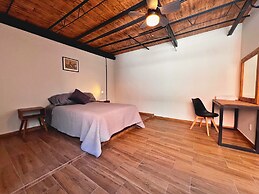 Discover Condesa