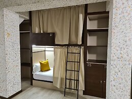 M-A ROOMS MATE