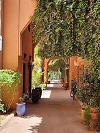 Riad with Outdoor Swimming Pools