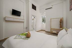 KLY APARTMENT HOTEL