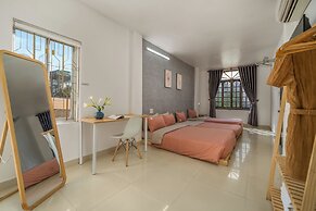 KLY APARTMENT HOTEL