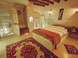 MY CAVE SUITE