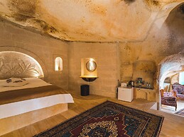 MY CAVE SUITE
