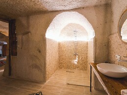 MY CAVE SUITE