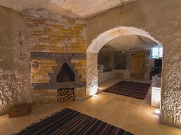 MY CAVE SUITE