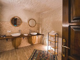 MY CAVE SUITE