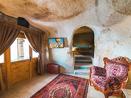 MY CAVE SUITE